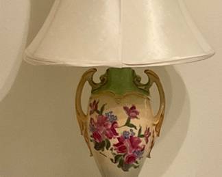 Floral lamp, needs to be rewired, beautiful floral base 32” tall. Price as is $35