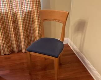 Chair to dinning set