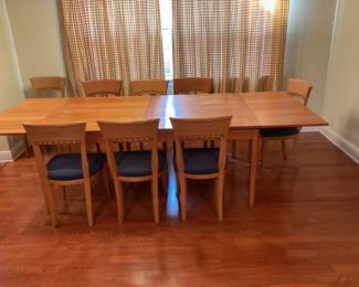 Table open to longest length .. price $ 450