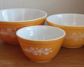 Vintage Pyrex  Butterfly Gold Set