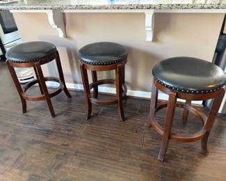 Set of 3 24" cherry/black swivel stools