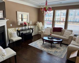 5x7 blue and cream machine made floor rug