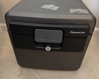 Small century, safe with keys