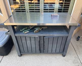 Gardening bench/ cabinet 