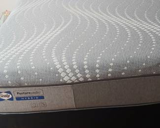 Sealy Posturepedic hybrid mattress and frame