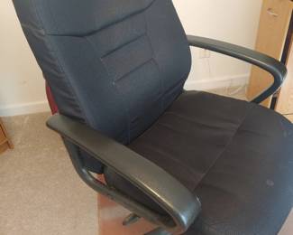 Black office chair