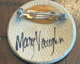 Pottery cat brooch signed Mary Vaughn