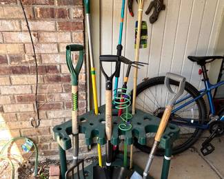 Garden and lawn tools