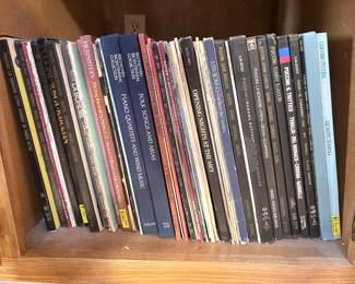 Extensive classical music LP vinyl record collection: operas, concertos, live recordings 