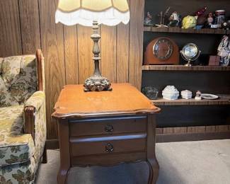 End Tables (2) and Matching Lamps (2)