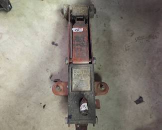 #174	Unbranded 1.5 ton Floor Jack Model SJ550 - No Bar	 $20.00 