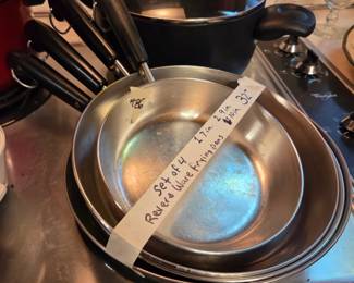 #86	Revere Ware Set of 4 Frying pans	 $32.00 