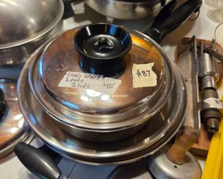 #87	Chef's Ware 2 pots w/lids	 $40.00 
