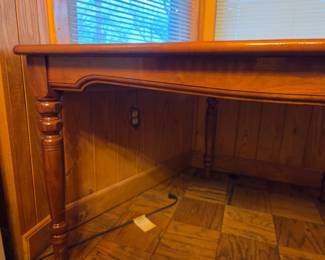 #192	Wedge shaped Dining room table 60-30x40x30	 $175.00 