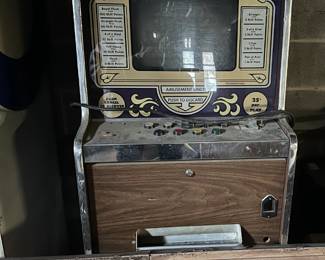 Antique Slot Machine - Make an offer