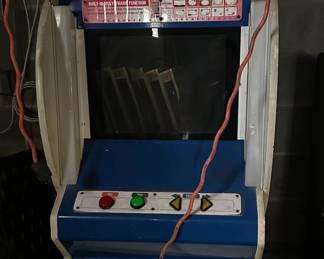Antique Mrs. Pac Man - Make an offer