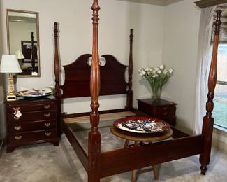 Cherry Queen Size 4 Poster Bed