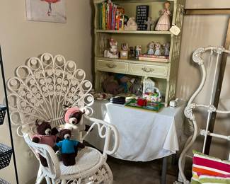 French Provincial Bookcase Top