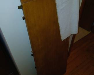 2 leaves for dining room table take it to 9'?