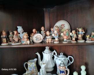 make yourself a little Hummel village. Buy them all!