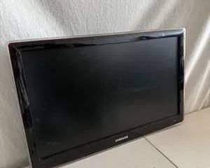 Samsung P2570HD 25-inch HDTV Monitor with HDMI and High Contrast Ratio