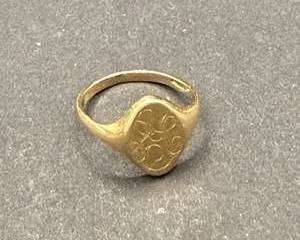 Vintage 14k Gold Monogram Signet Ring with Intricate Engraving