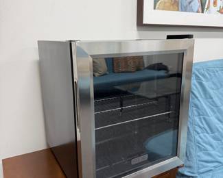 Edgestar mini fridge