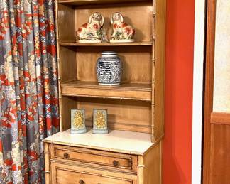 Vintage Thomasville Furniture.......To register in order to place bids go to www.capitolsalesservices.hibid.com 