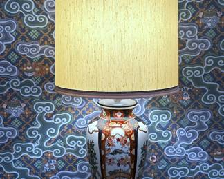 Vintage Frederick Cooper Table Lamp of a Chinese Imari Porcelain Vase