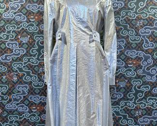 Vintage 1960s Dress by Vogue Paris Original.......To register in order to place bids go to www.capitolsalesservices.hibid.com 