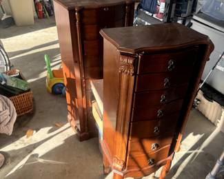 jewelry cases w/drawers