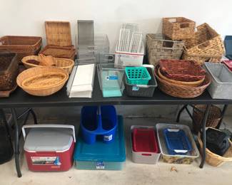 Baskets & plastic storage bins