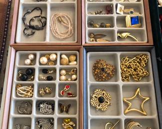 Costume jewelry: earrings, brooches, necklaces & more