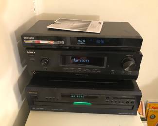 Sony AM/FM stereo receiver STR-DH-130, Onkyo CD changer DX-C390, Samsung Blu-ray player