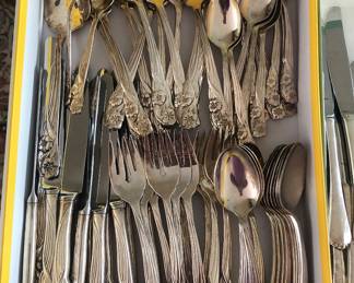 Oneida "Trillia” silver plate flatware set