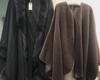 Sofia cashmere cape with fur trim, Loro Piana alpaca & baby cashmere cape (Italy)