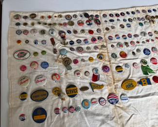 Collection of antique & vintage pinback buttons