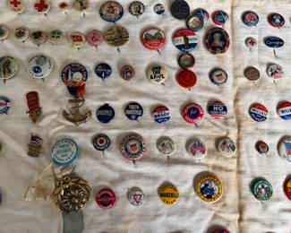 Collection of antique & vintage pinback buttons