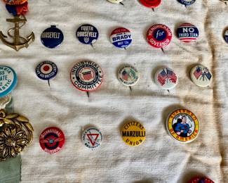 Collection of antique & vintage pinback buttons