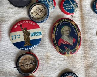 Collection of antique & vintage pinback buttons