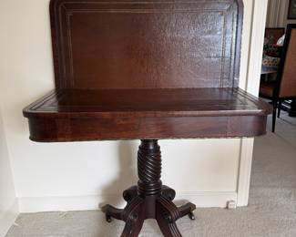 American classical flip-top game table with leather top
