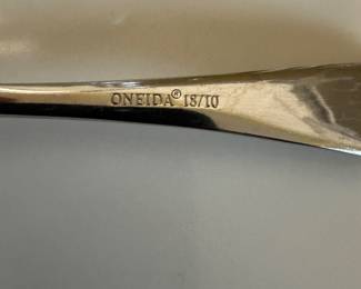 Oneida Satin Garnet stainless flatware set