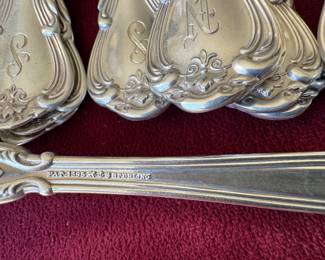 Gorham "Chantilly" sterling flatware 111 pieces