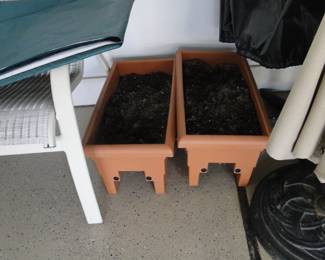 Rail planters for decks