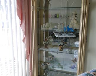 Beautiful display hutch