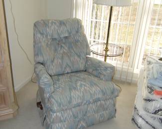 Comfortable reclining chair