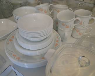 Complete set of Corelle dishes