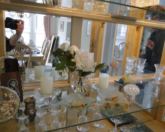 Small elegant decorative items