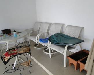 Patio table and chair set