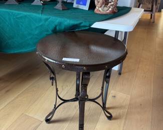 Leather top round table